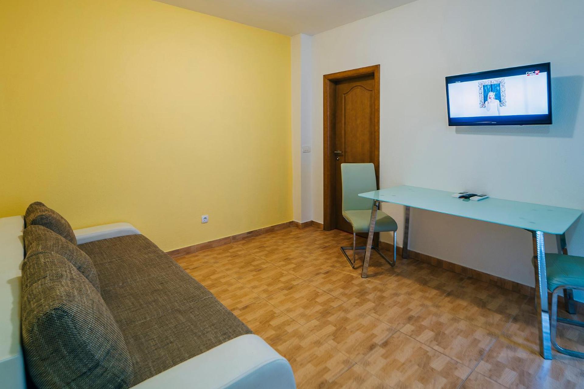 Luxur Centar With Sea View Terrace Lägenhet Baška Voda Exteriör bild