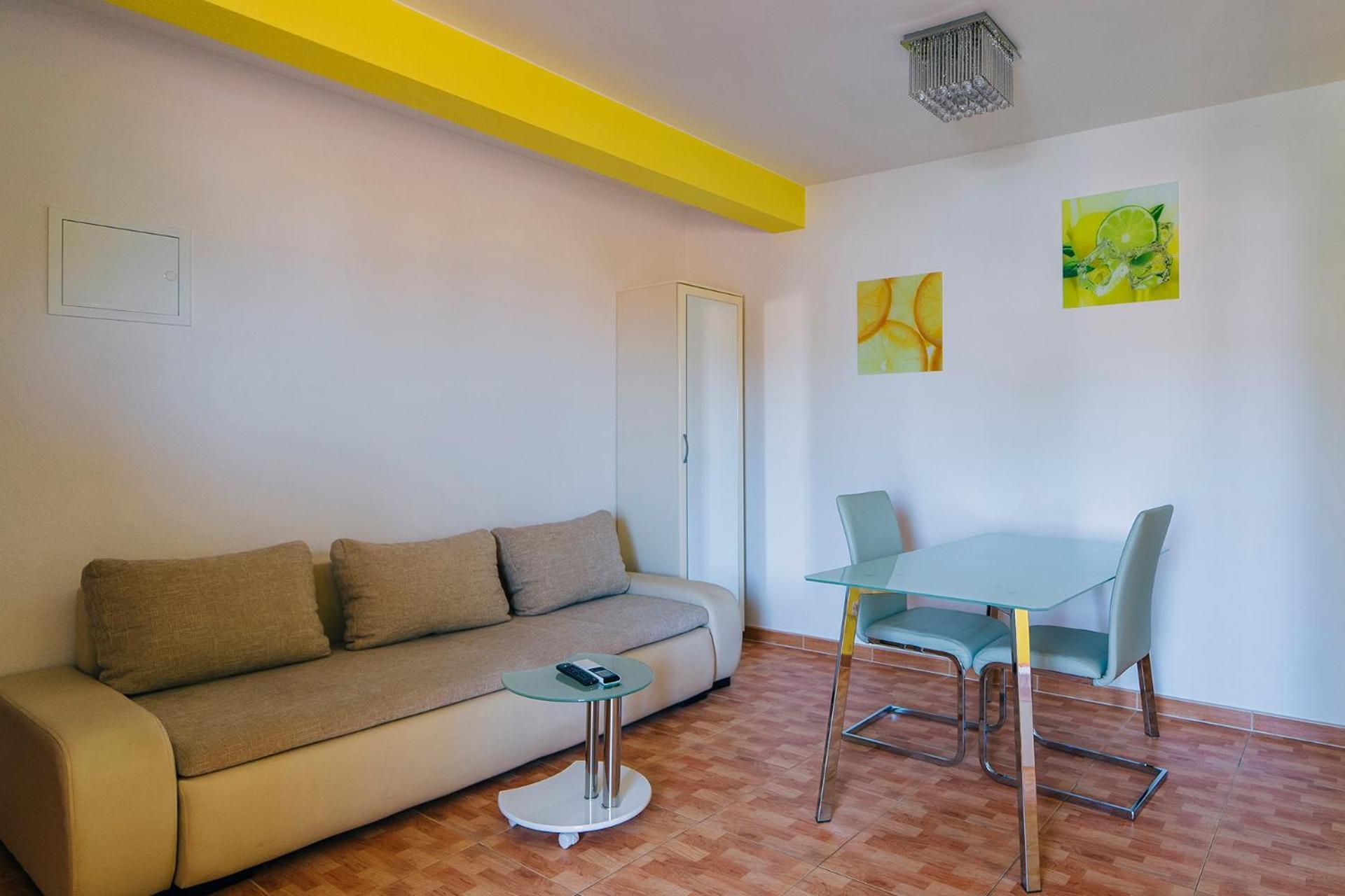 Luxur Centar With Sea View Terrace Lägenhet Baška Voda Exteriör bild