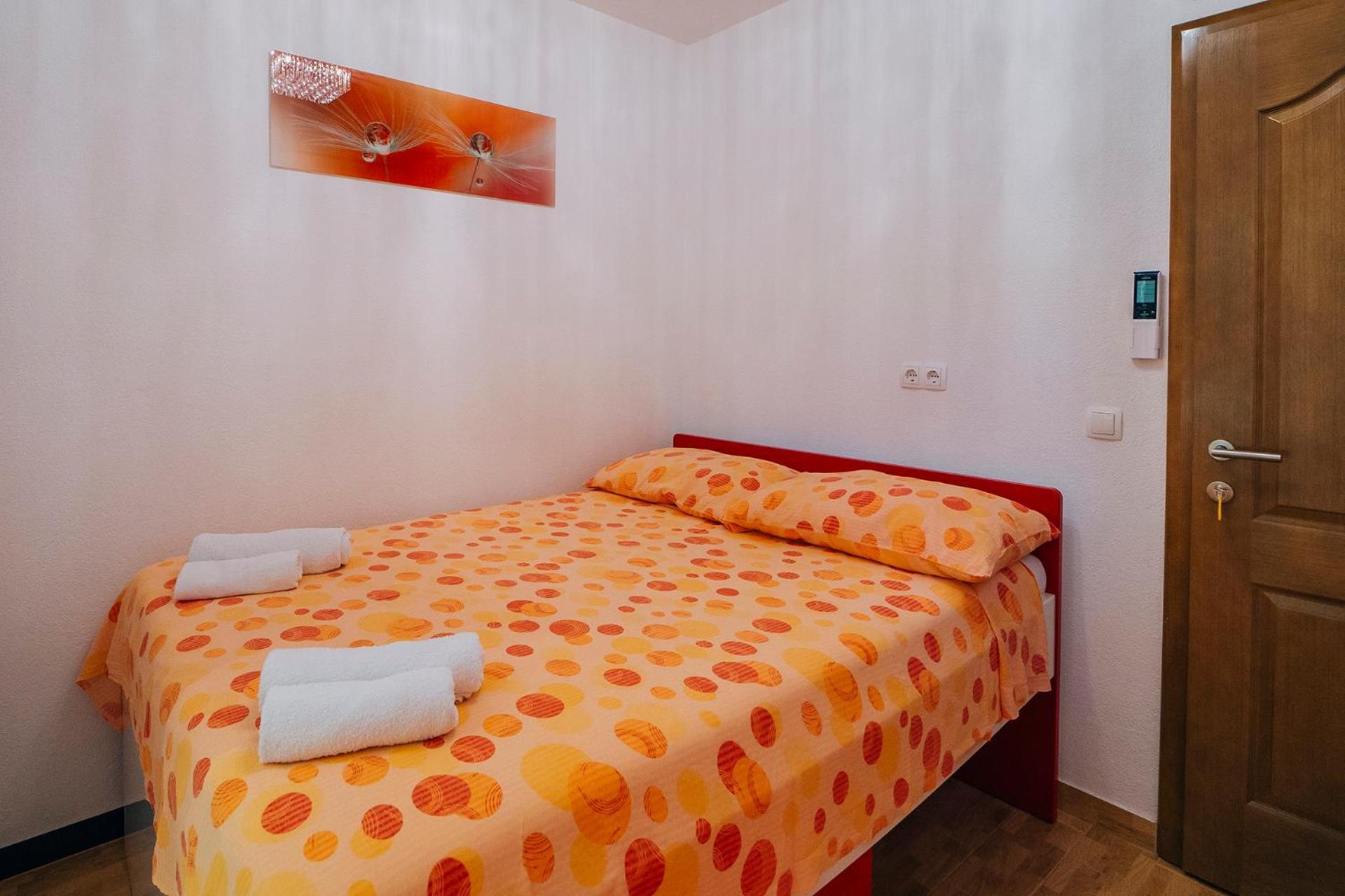 Luxur Centar With Sea View Terrace Lägenhet Baška Voda Exteriör bild