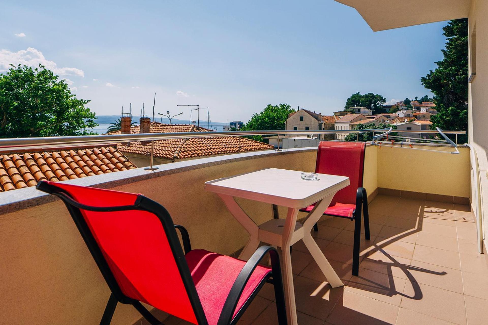 Luxur Centar With Sea View Terrace Lägenhet Baška Voda Exteriör bild