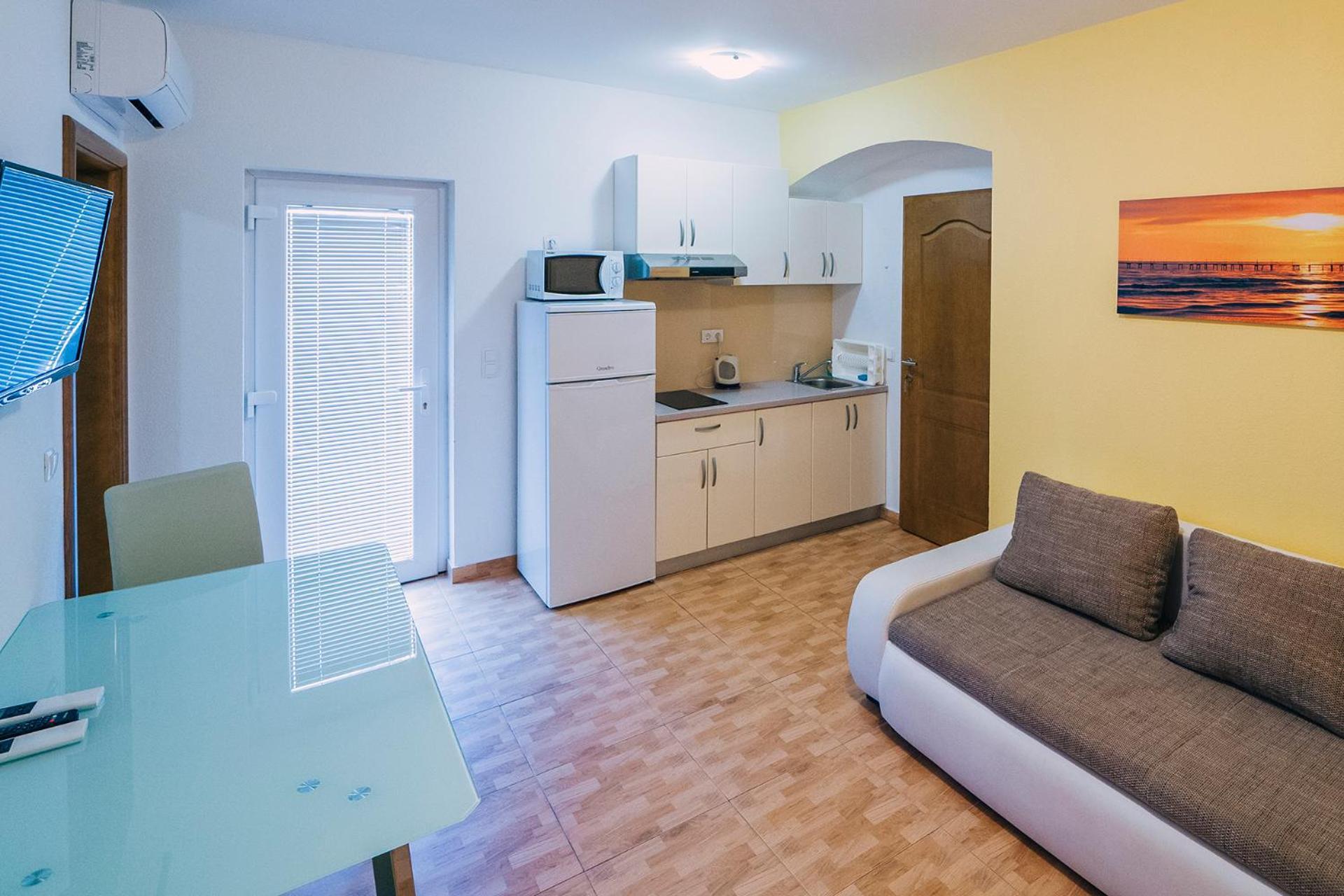 Luxur Centar With Sea View Terrace Lägenhet Baška Voda Exteriör bild
