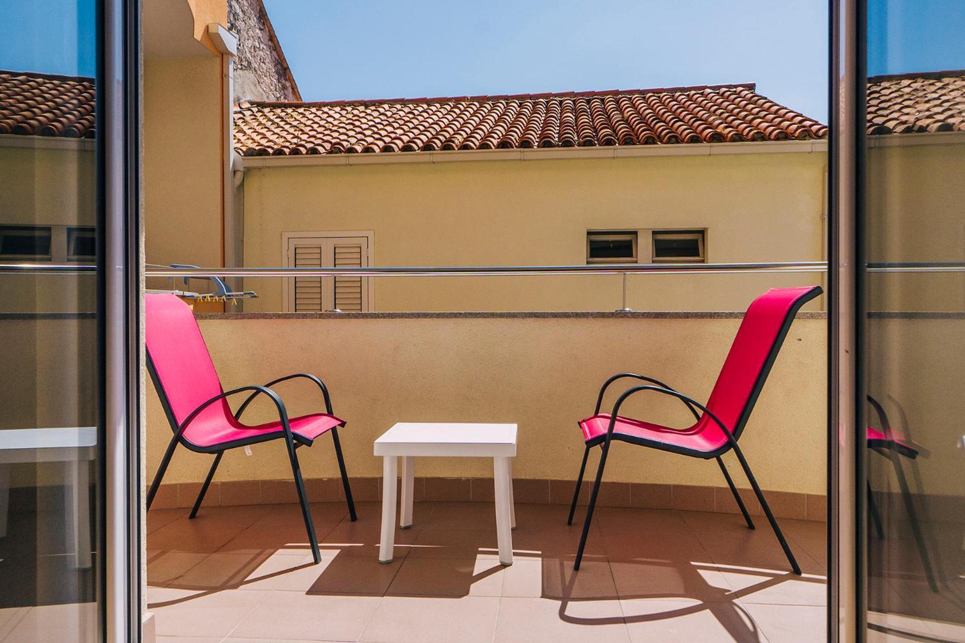 Luxur Centar With Sea View Terrace Lägenhet Baška Voda Exteriör bild